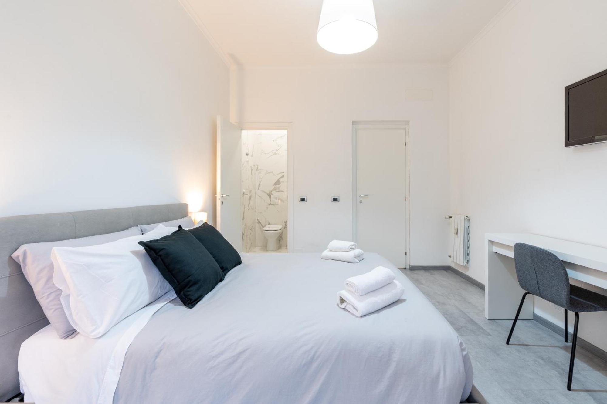 Amazing Apartment Near To Colosseo And Subway Roma Exterior foto