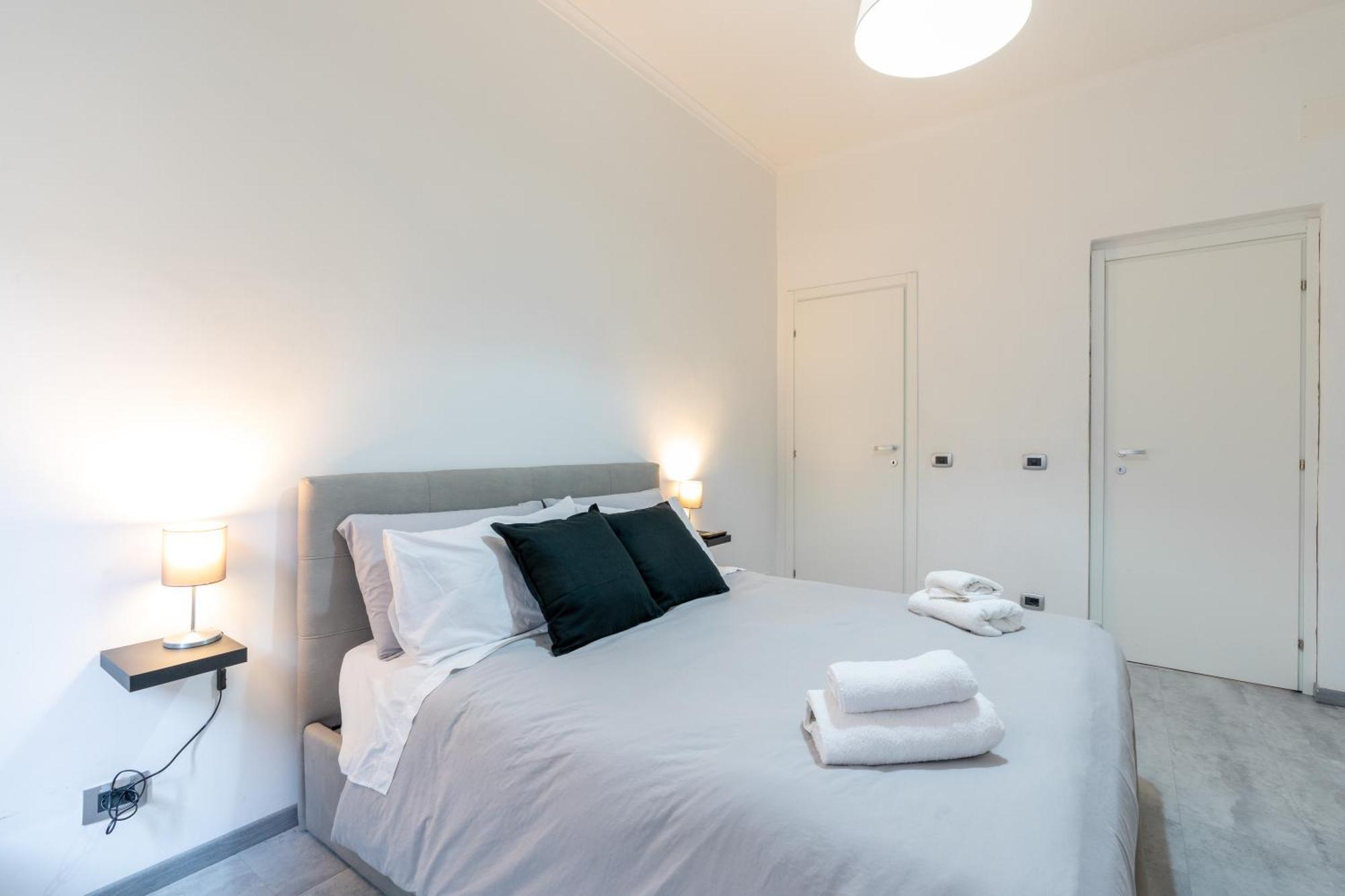 Amazing Apartment Near To Colosseo And Subway Roma Exterior foto